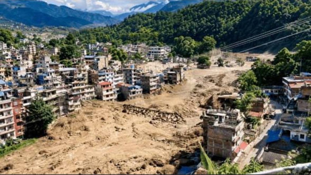 नेपाल की त्रिशुली और भोटे कोशी नदियों में अचानक आई बाढ़ से भारी तबाही