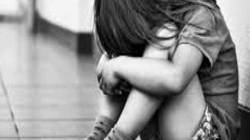 10 वर्षीय बच्ची से छेड़छाड़, शोर सुनकर पड़ोसी ने बचाया