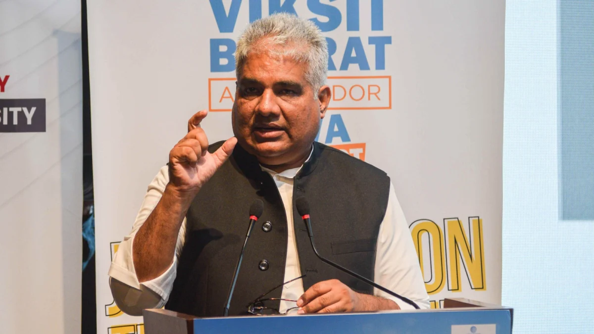 पर्यावरण मंत्रालय ने केंद्रीय मंत्री भूपेंद्र यादव के तीन प्रमुख सहयोगियों को हटाया
