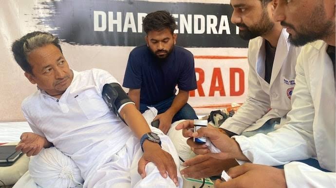 सेहत बिगड़ने के बावजूद सोनम वांगचुक की भूख हड़ताल जारी, शिक्षा सुधारों की मांग